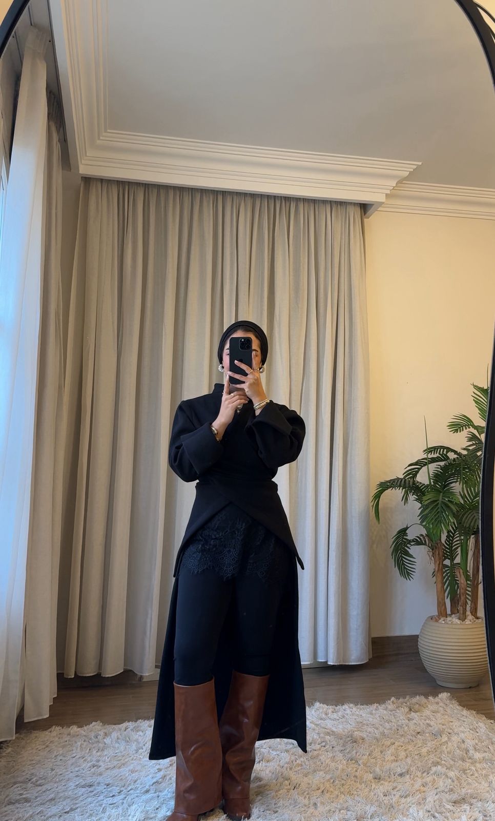 Black wool shadow Blouse