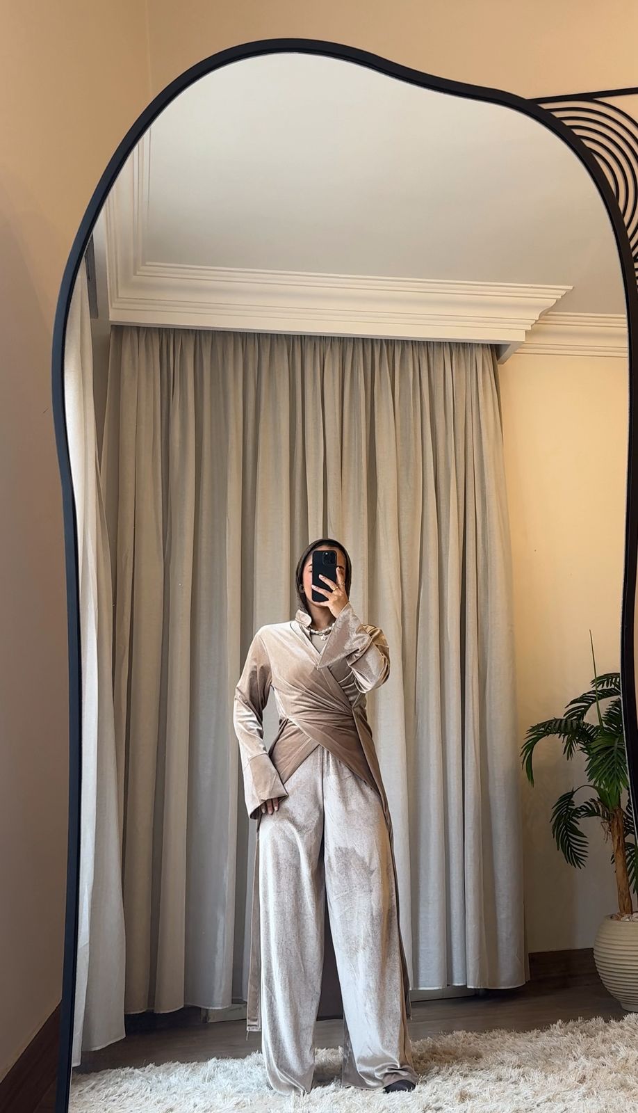 Beige velvet shadow Pants