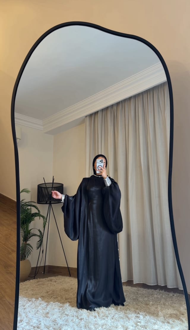 Majesté – The Iconic Kaftan black🖤