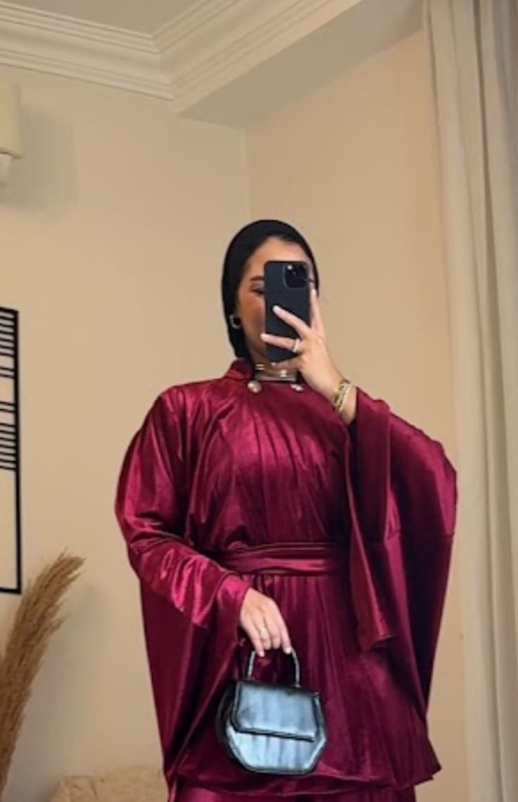 ✨ Royal Grace Cape &nbsp;Red velvet