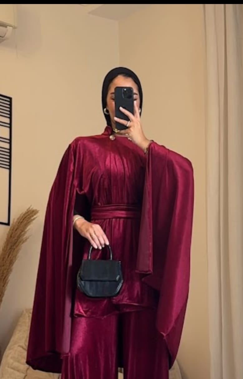 ✨ Royal Grace Cape &nbsp;Red velvet