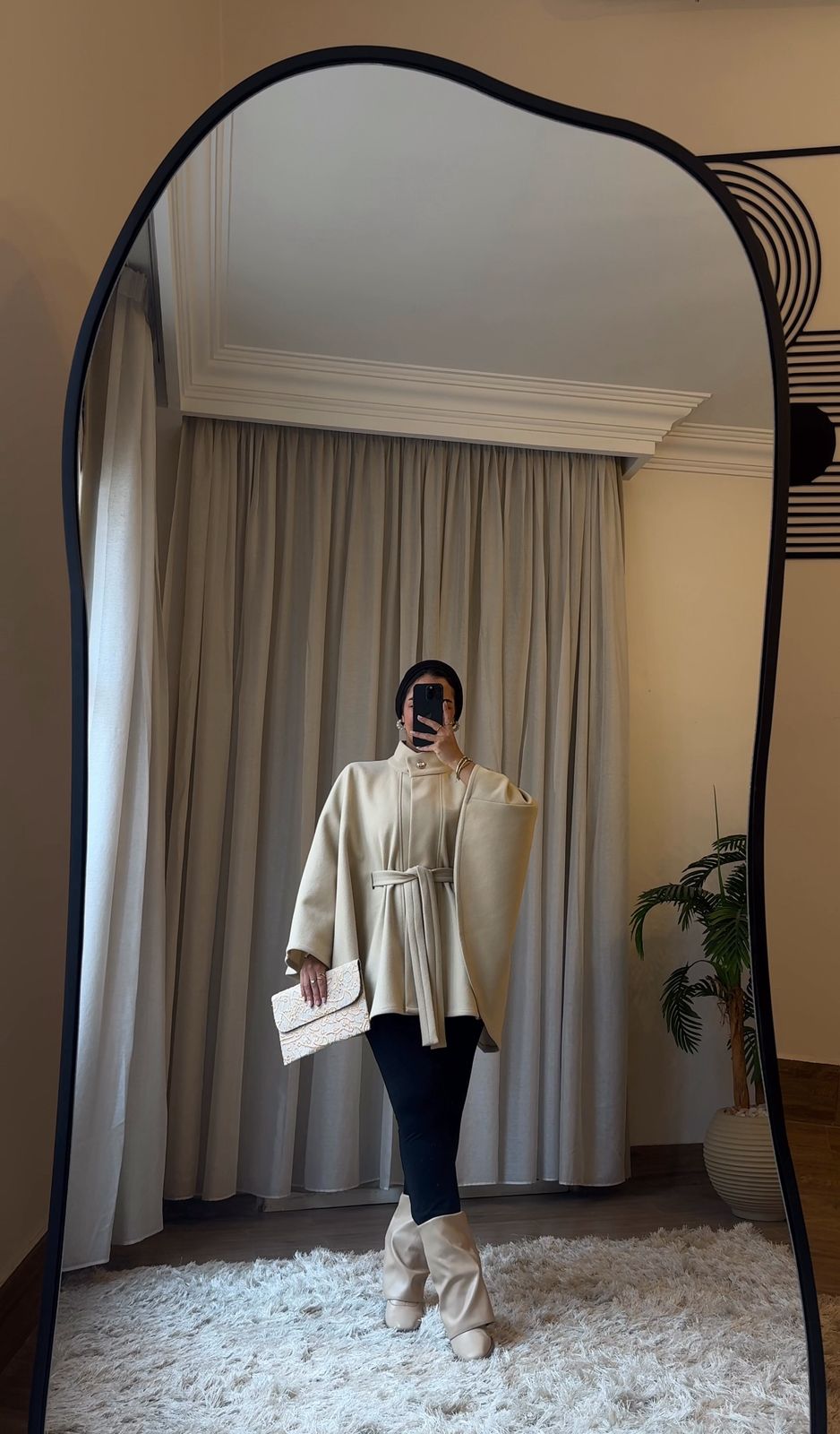 Butterfly Cape – Soft Beige