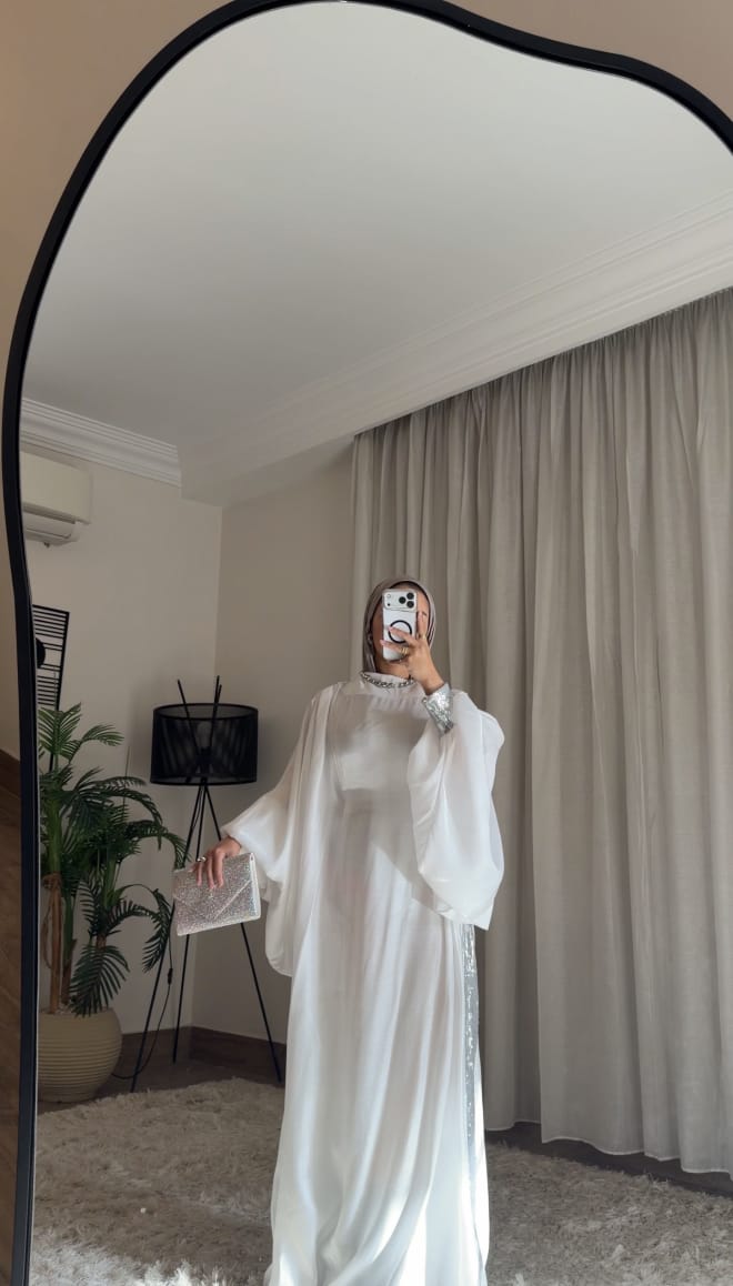 Majesté – The Iconic Kaftan White🤍