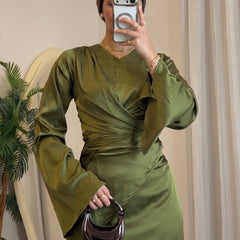 Emerald Grace – Green Satin Set